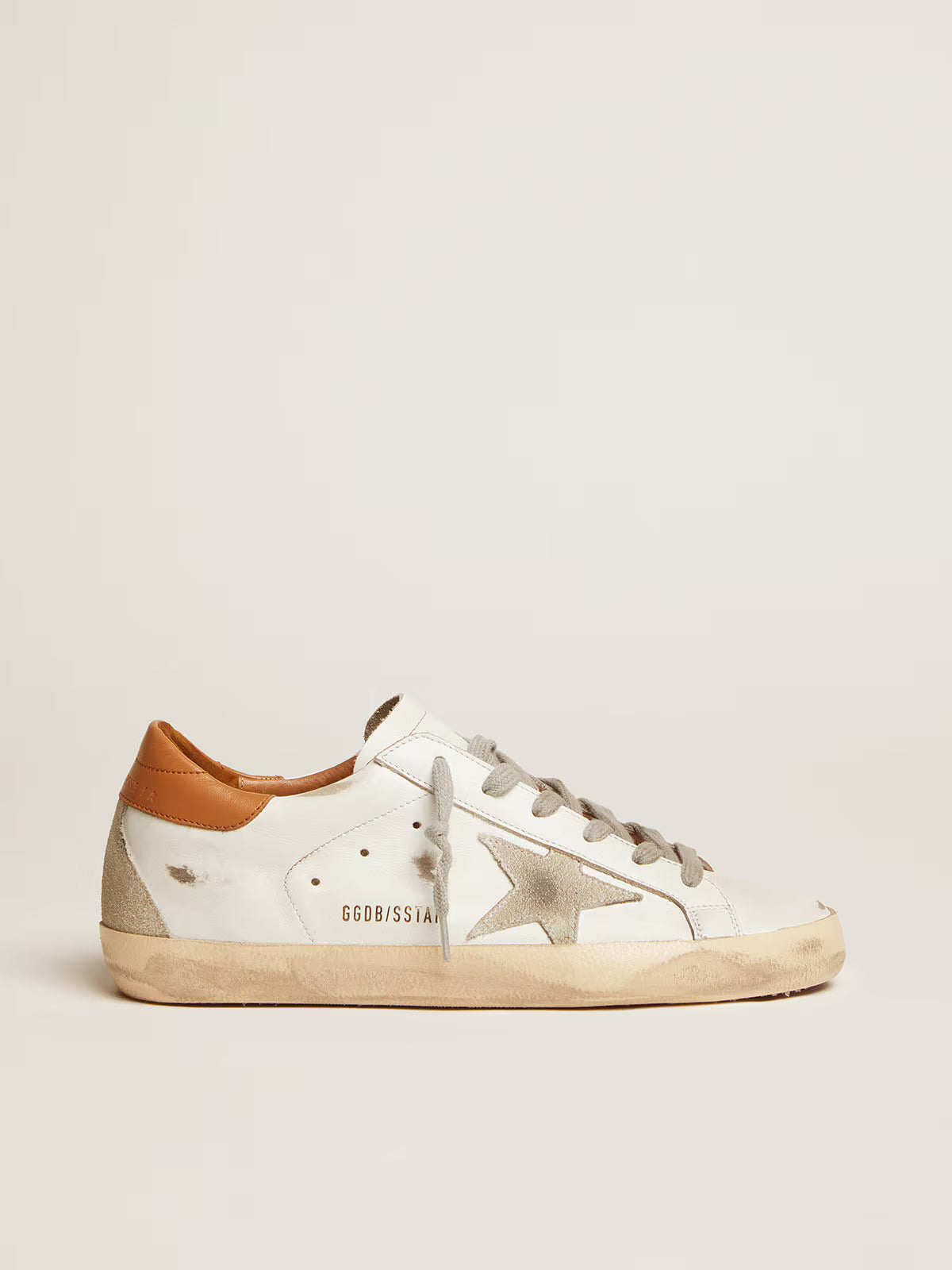 Golden Goose Super-Star Uomo con stella in suede e talloncino marrone