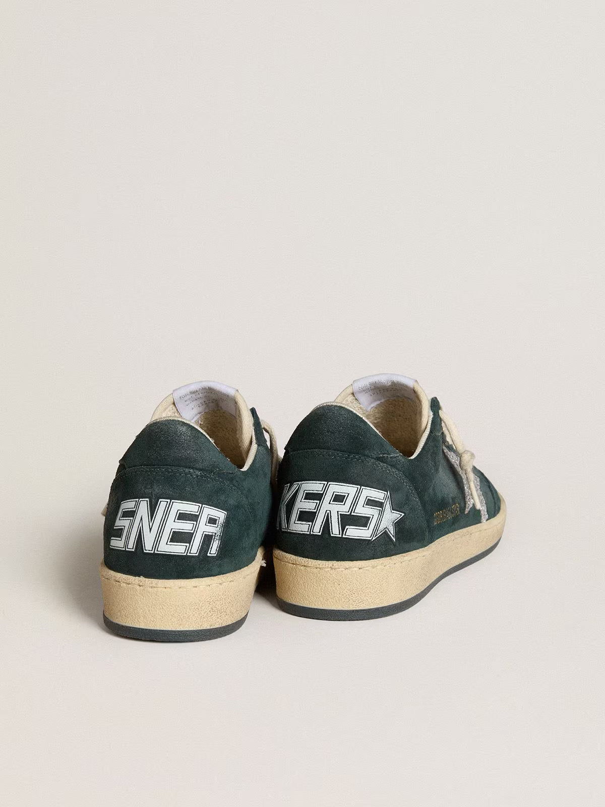 Golden Goose Ball Star Donna in suede verde con stella in glitter argento
