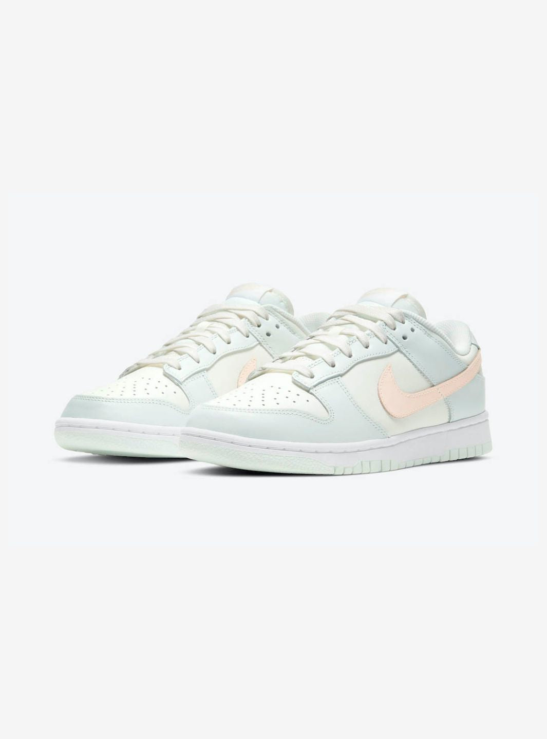 Nike Dunk Low Barely Green