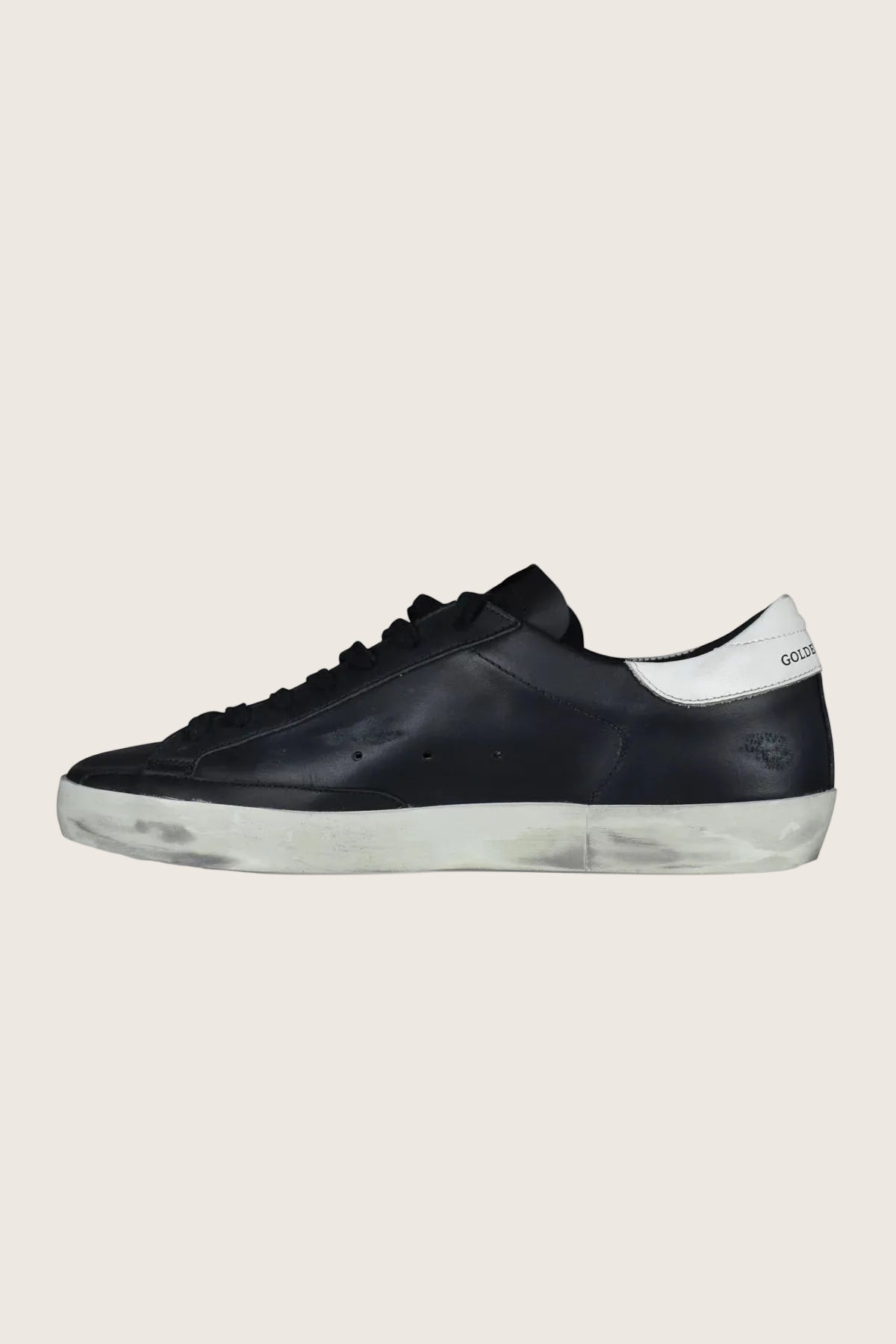 Golden Goose Superstar black and white