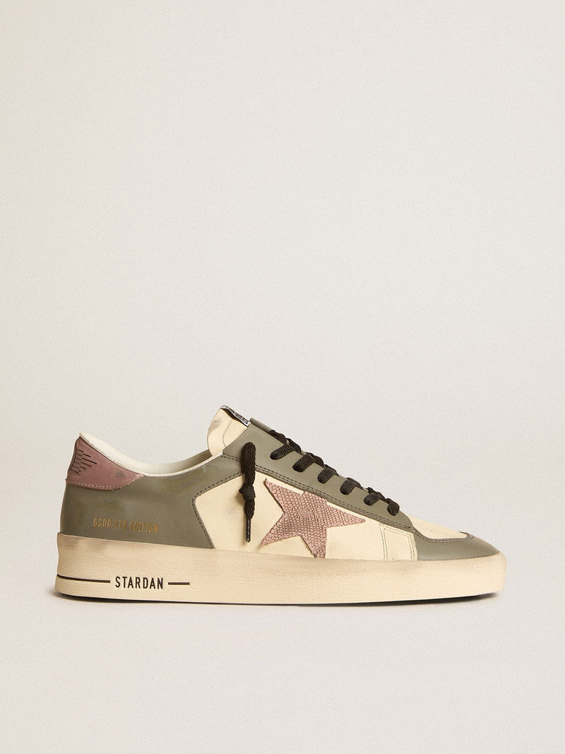 Golden Goose Stardan LTD  in pelle grigia, con stella e talloncino in pelle rosa.