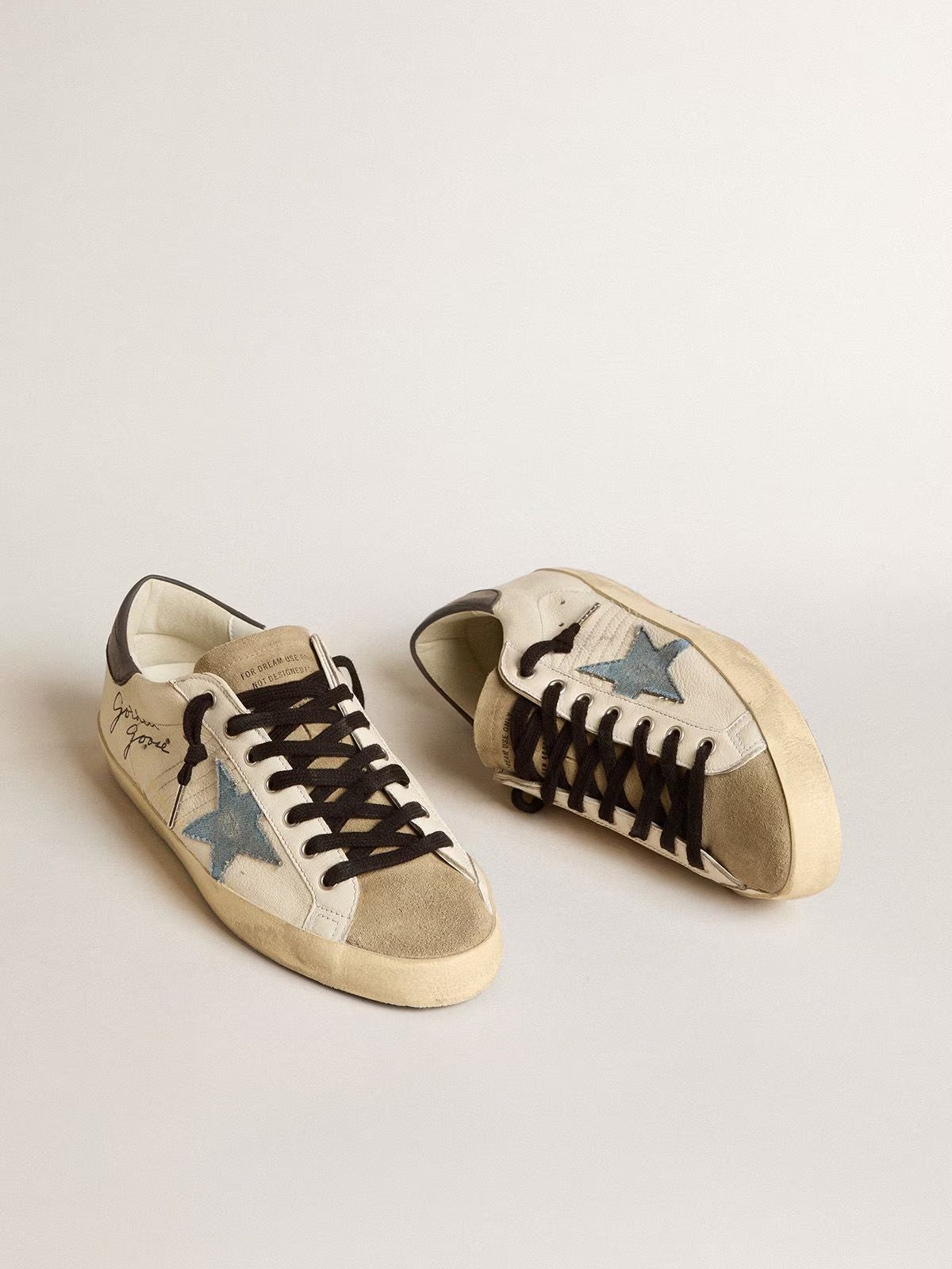 Golden Goose Super-Star in nappa con stella in suede azzurra e talloncino in pelle grigio