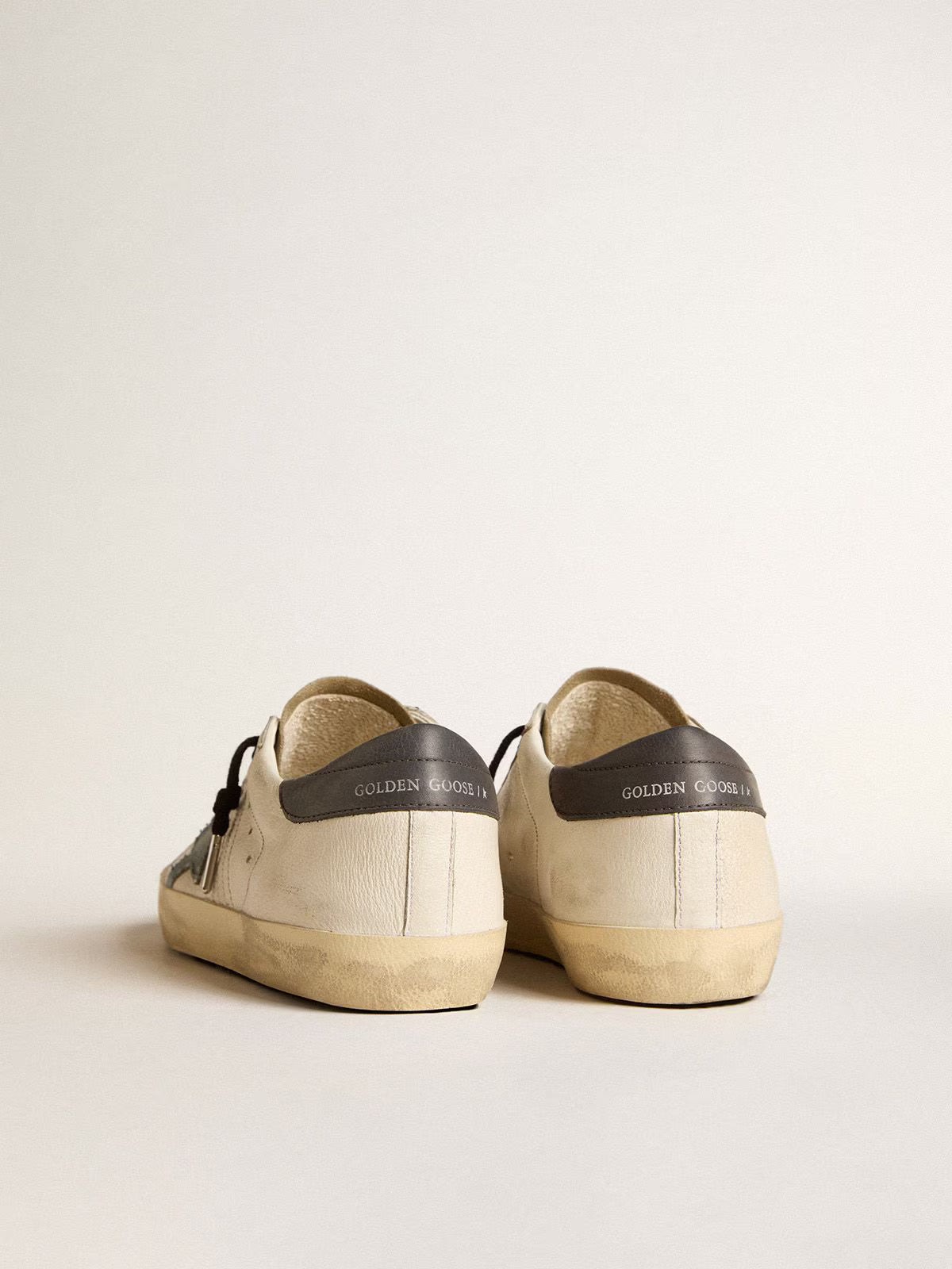 Golden Goose Super-Star in nappa con stella in suede azzurra e talloncino in pelle grigio