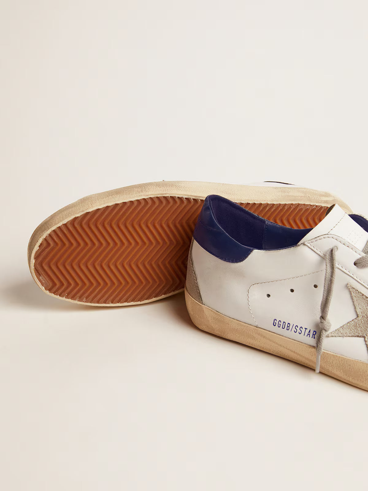 Golden Goose Super-Star Uomo con stella in suede e talloncino blu