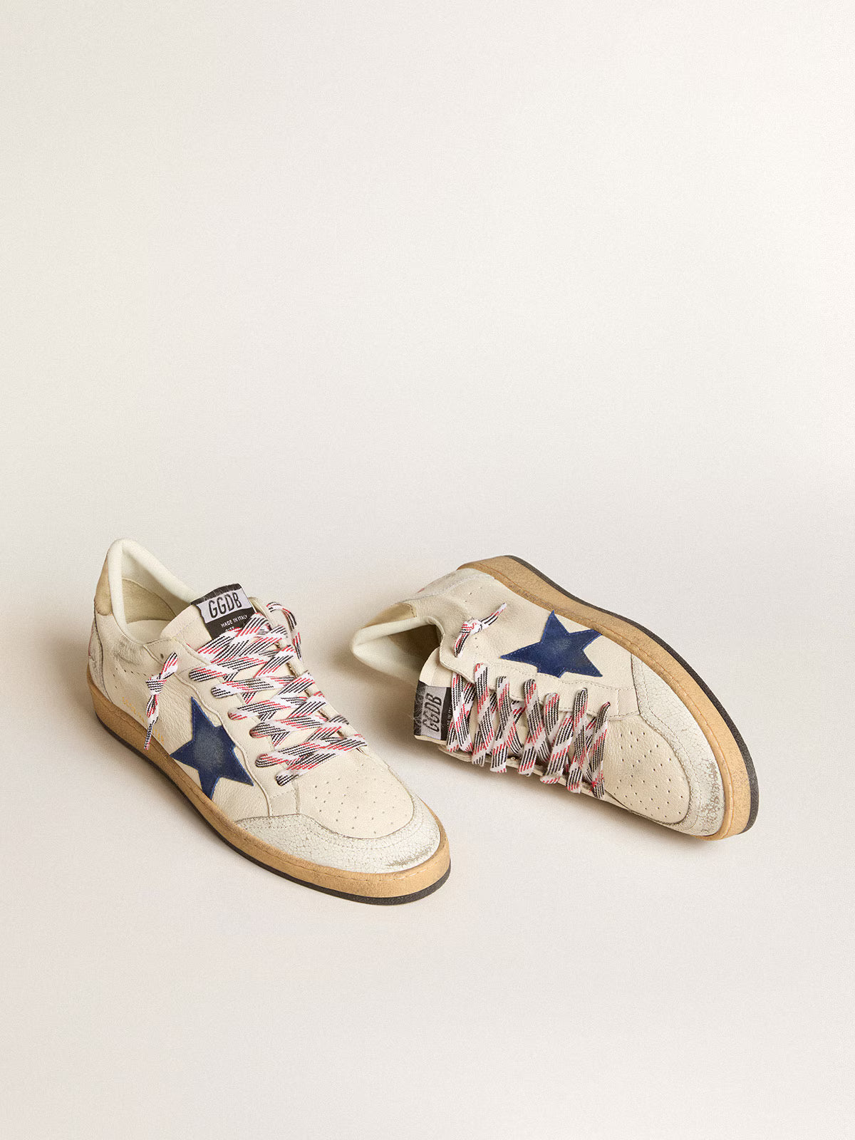 Golden Goose Ball Star Uomo in nappa con stella in suede blu e talloncino in pelle platino