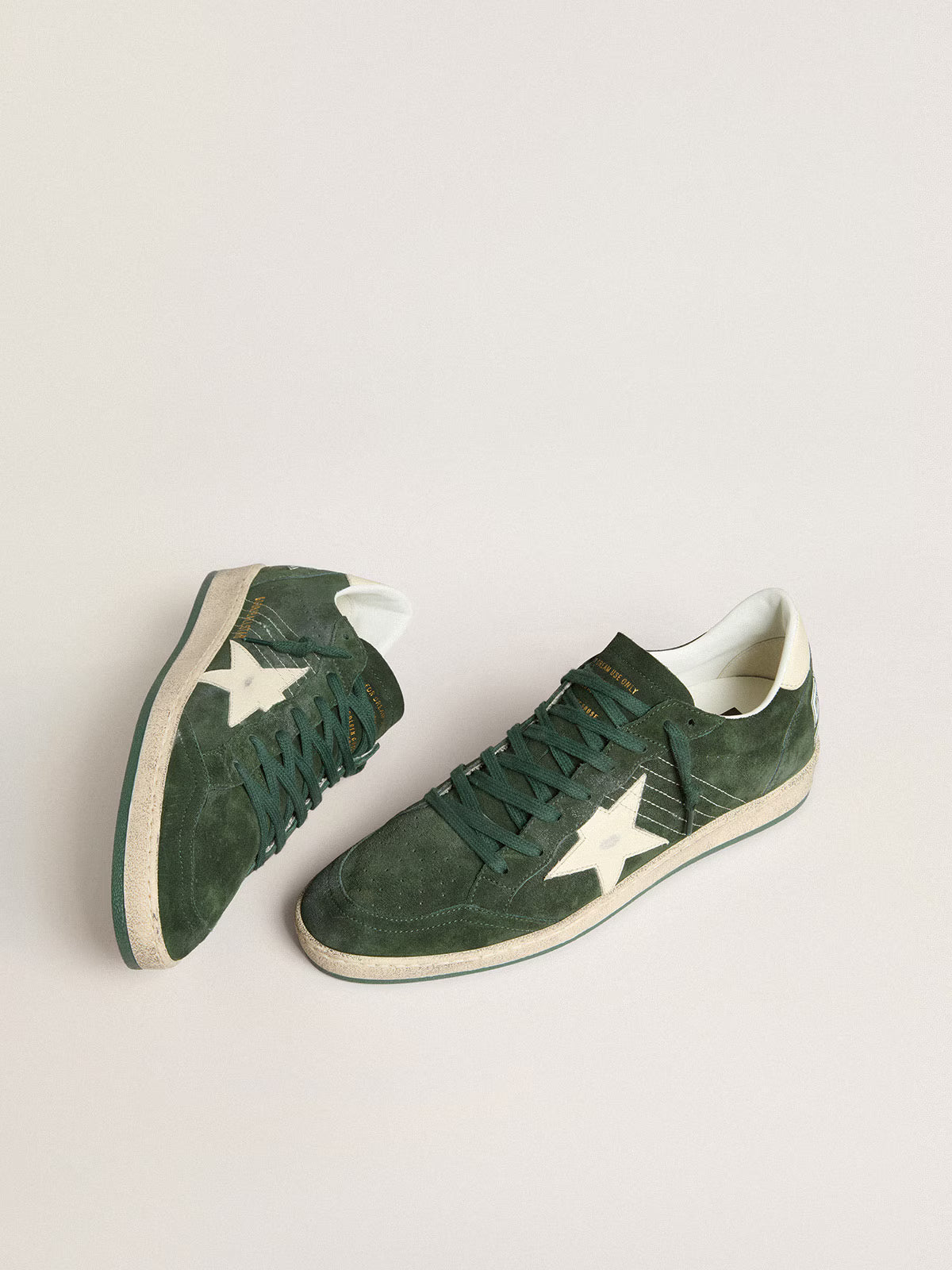 Golden Goose Ball Star Uomo in suede verde con stella e talloncino in pelle bianca