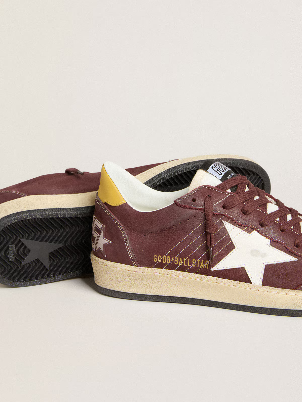 Golden Goose Ball Star Uomo in nabuk cioccolato con stella e talloncino in pelle