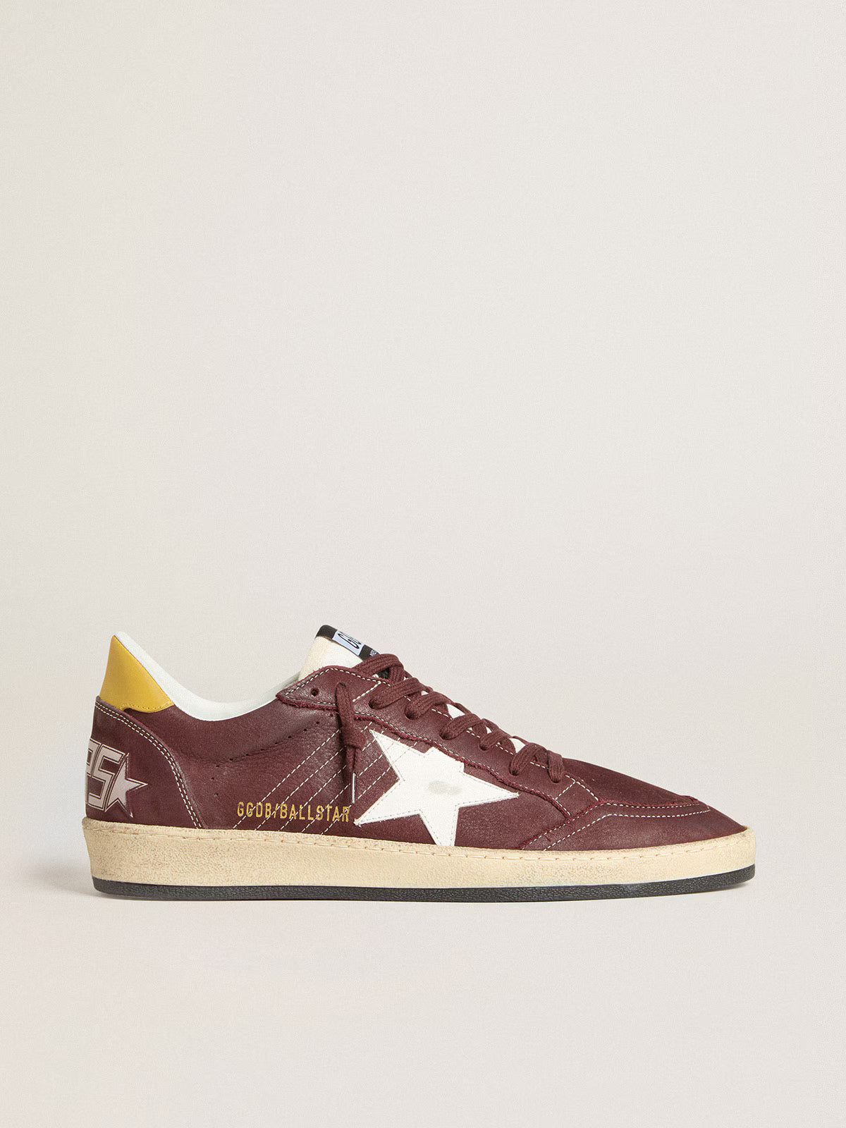 Golden Goose Ball Star Uomo in nabuk cioccolato con stella e talloncino in pelle