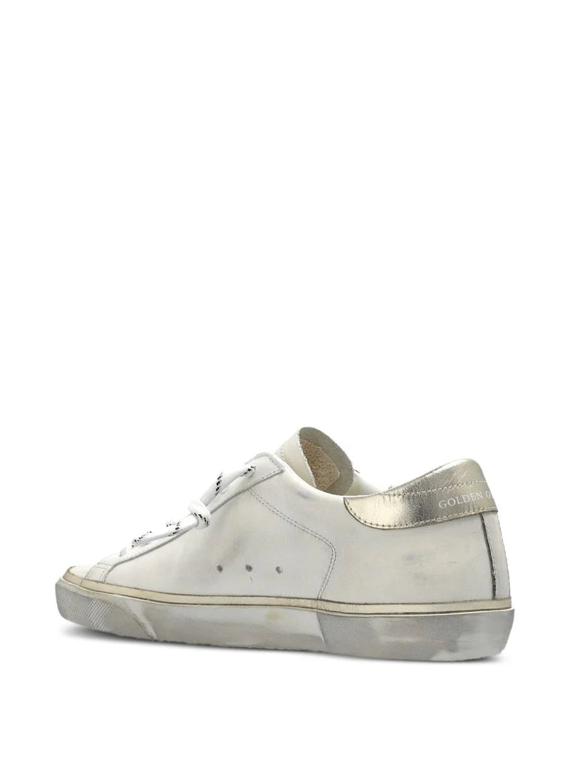 Golden Goose Super-Star Donna con foxing sparkle argento e lettering in metal studs.
