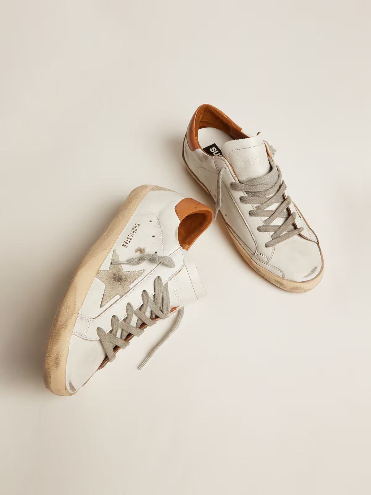 Golden Goose Super-Star Uomo con stella in suede e talloncino marrone