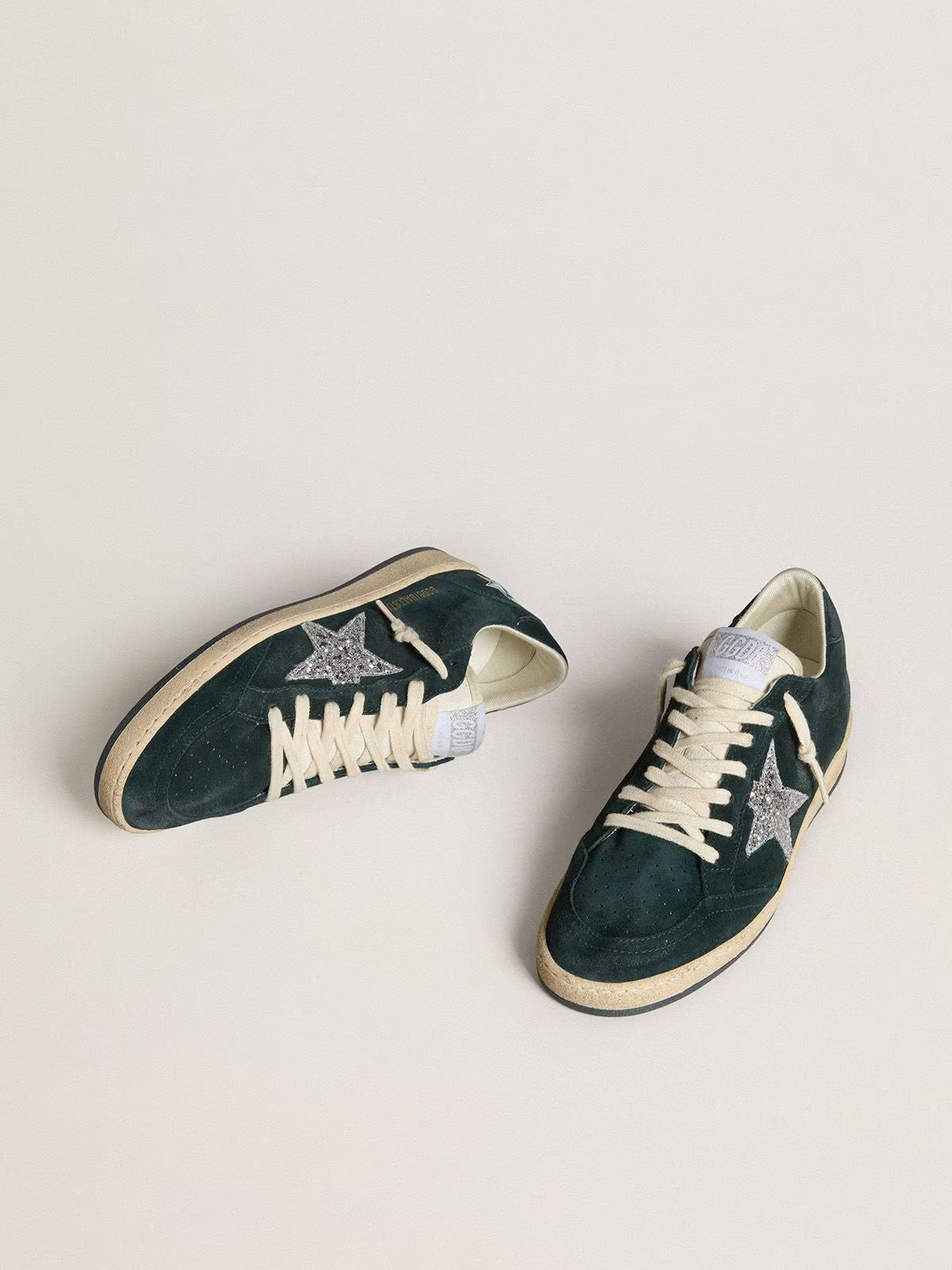 Golden Goose Ball Star Donna in suede verde con stella in glitter argento