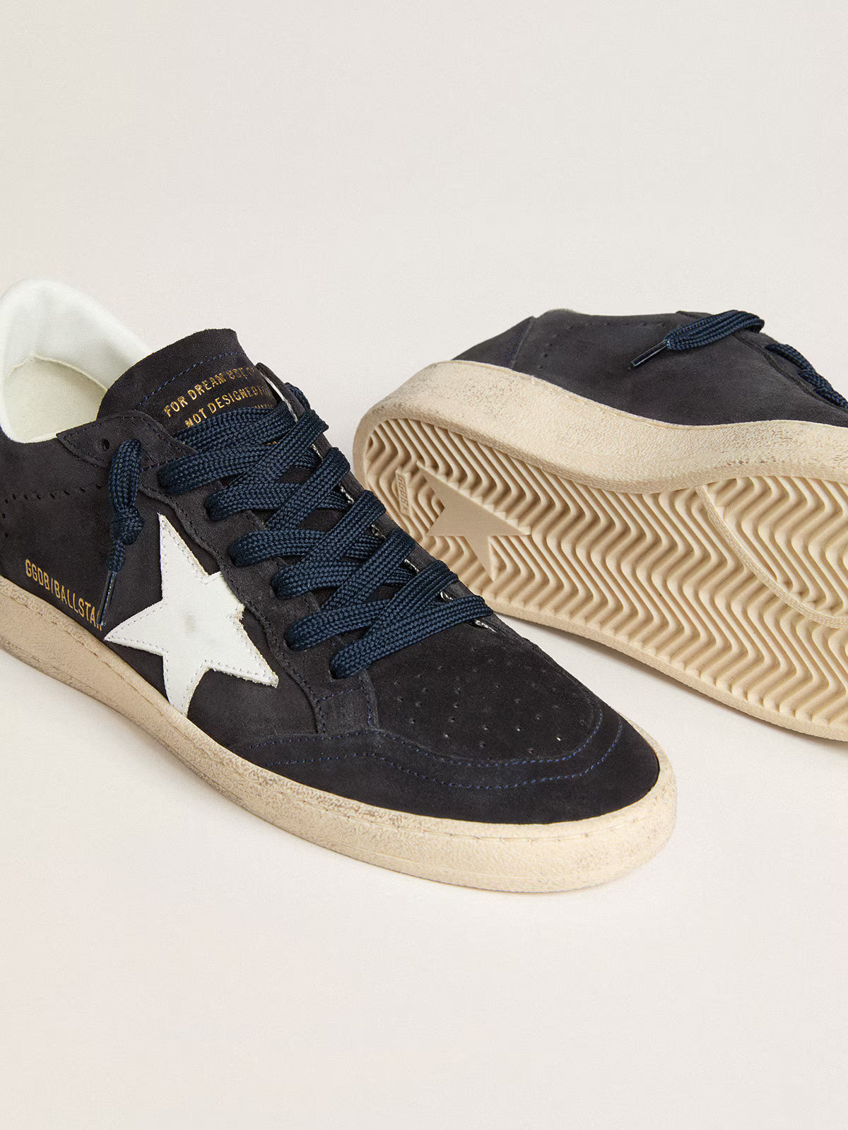 Golden Goose Ball Star Donna in suede blu scuro con stella e talloncino in pelle
