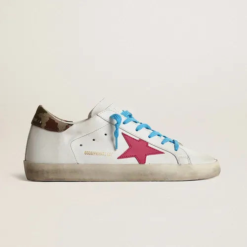 Golden Goose Super-Star con talloncino verde militare e stella fucsia