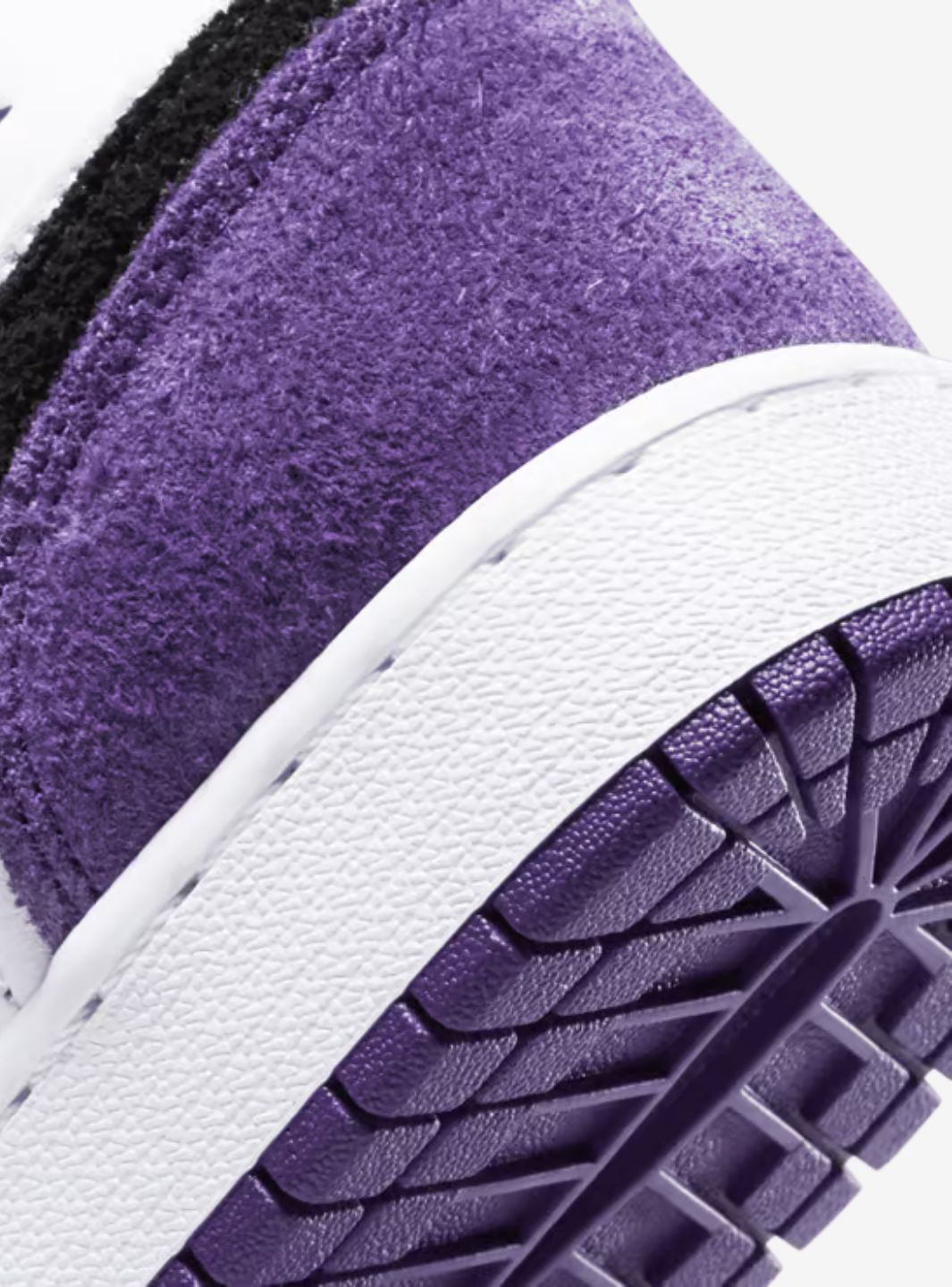 Air Jordan 1 Mid SE Purple