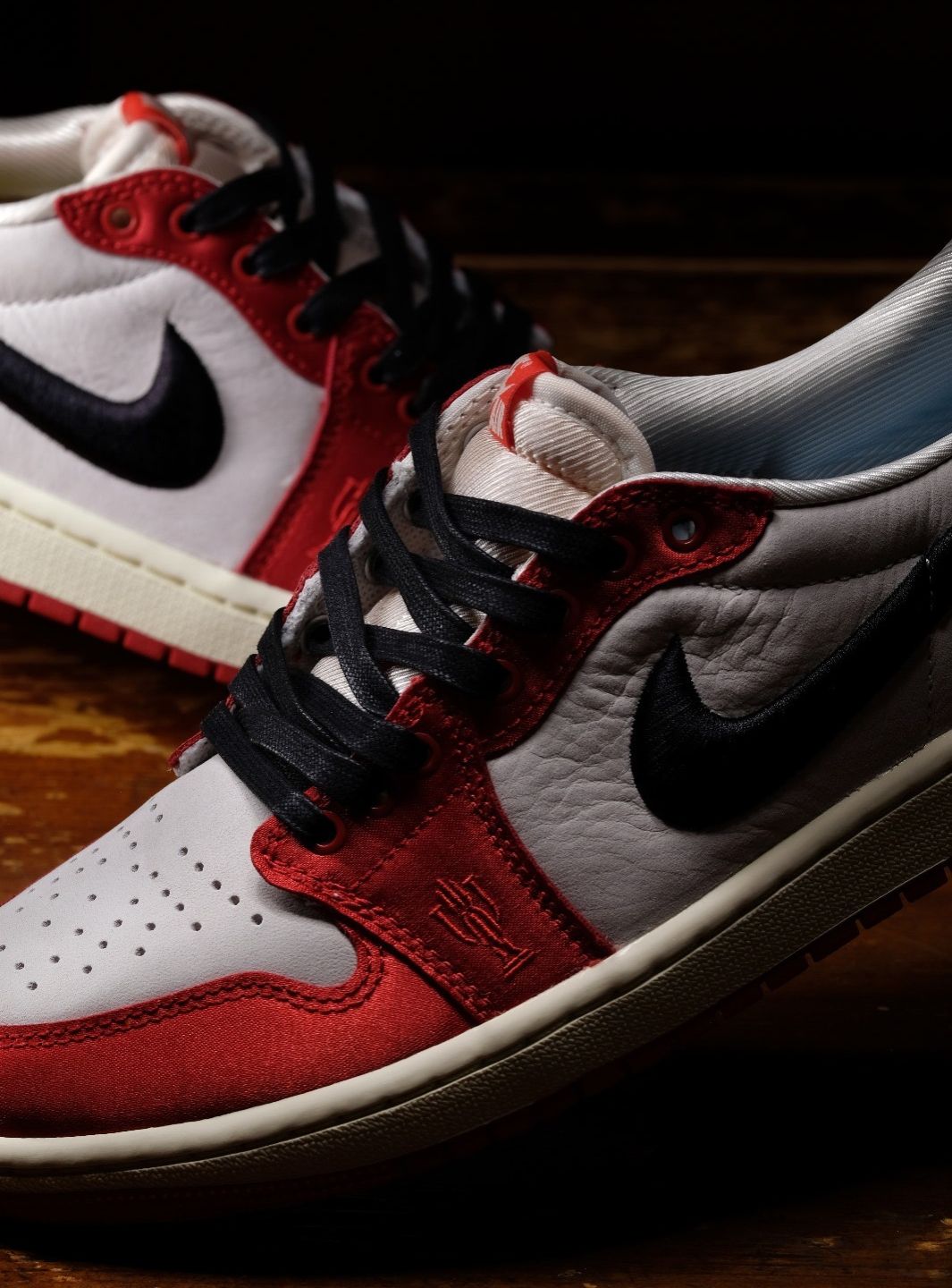 Air Jordan 1 Retro Low OG Trophy Room Away