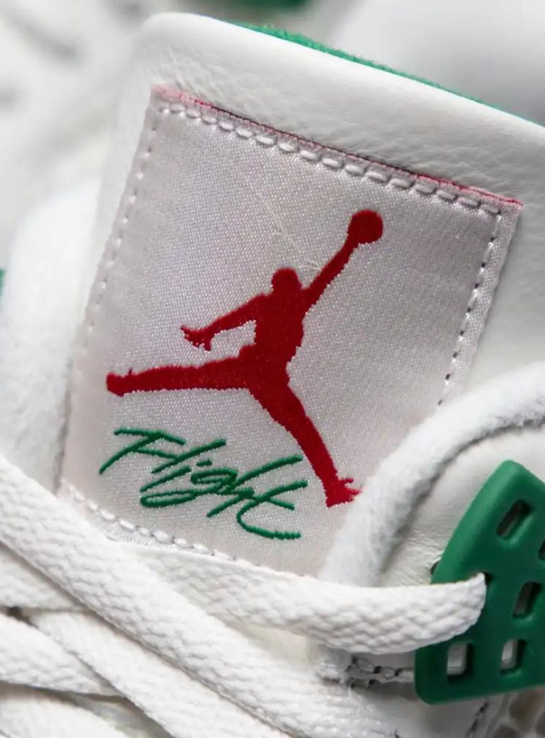 Air Jordan 4 Retro SB Pine Green