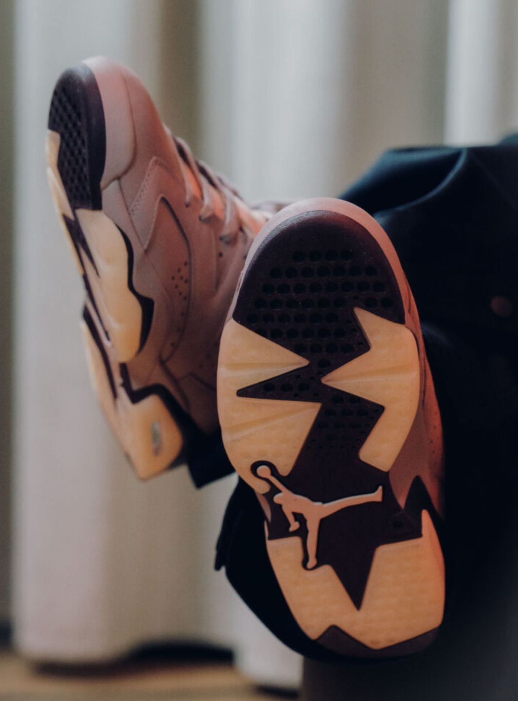 Air Jordan 6 Retro A Ma Maniére Smokey Mauve